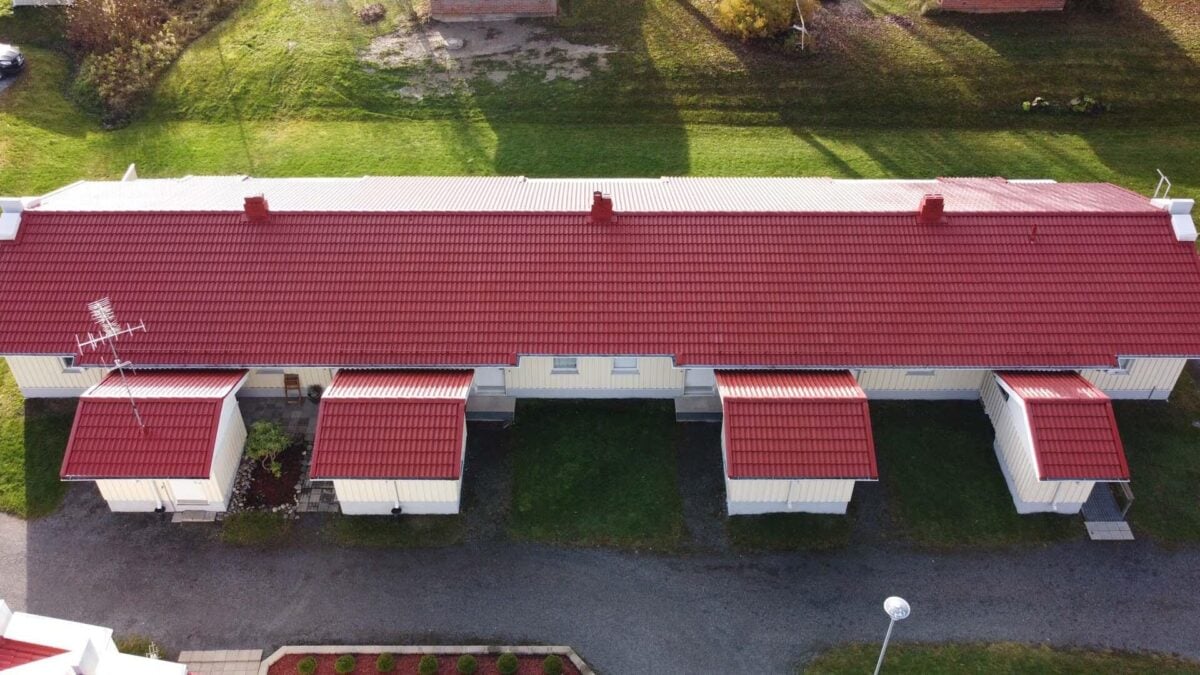 Rivitalon tiilikaton pinnoituksen hinta